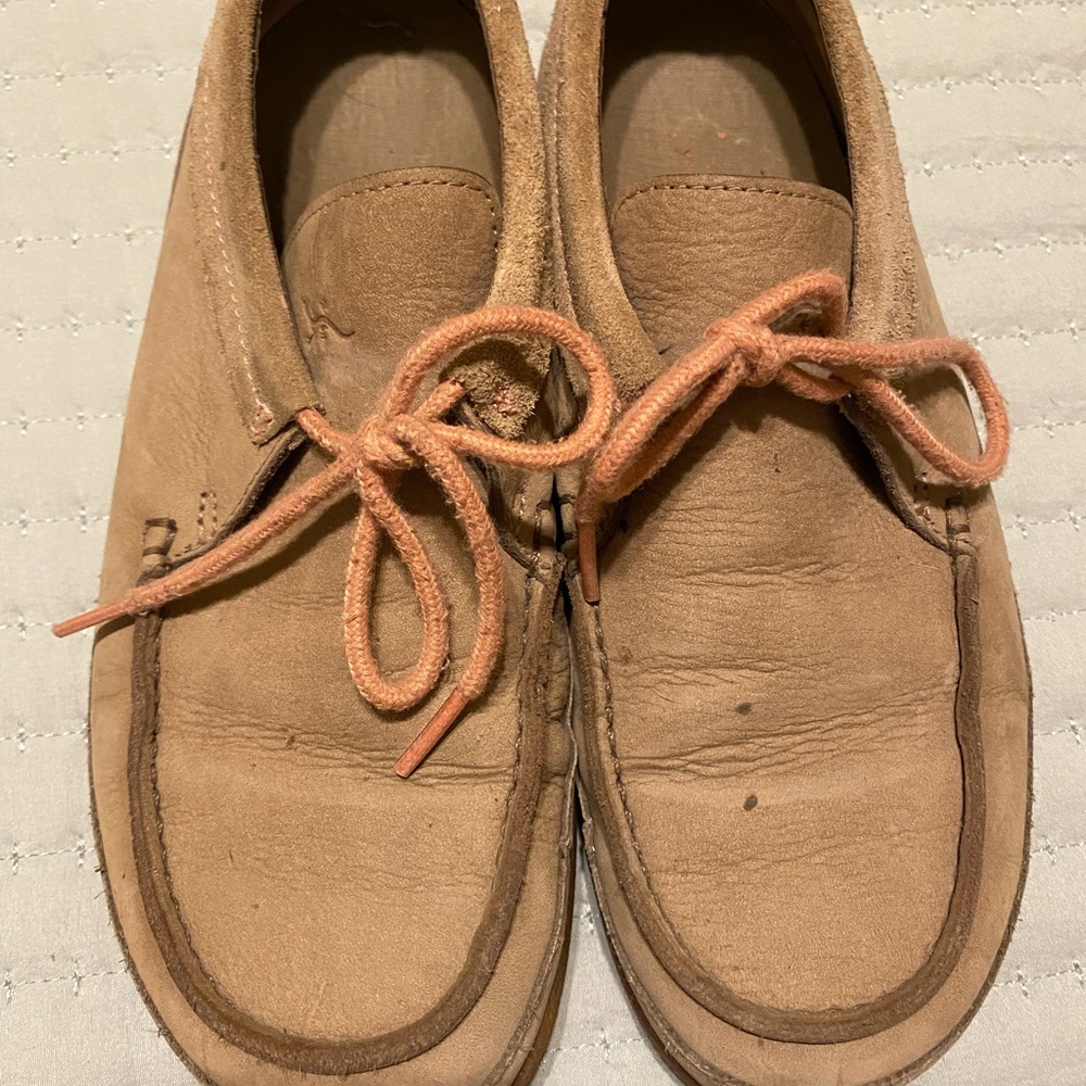 Brown Choco’s size 7.5